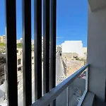 Bay\'S Water Apartment